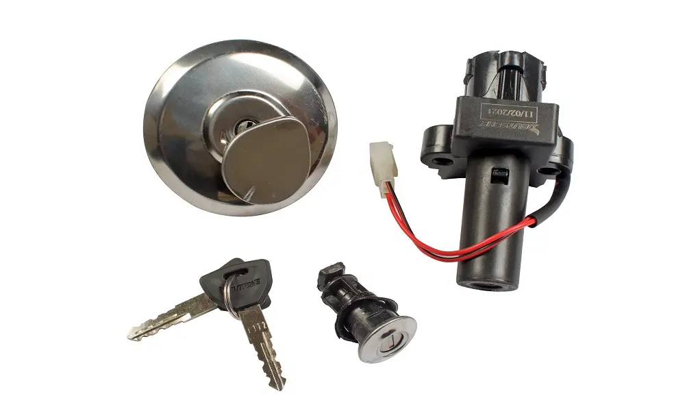 Gnition Lock Kit For Hero Cd Deluxe N/m (set Of 3) Consisting Of Ignition Cum Steering Lock, Petrol Tank Lock & Tool Box Lock
