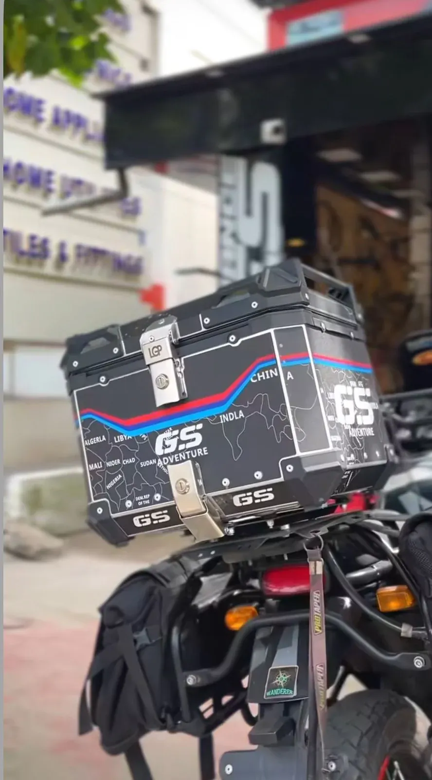 Wanderer GS aluminium top box 45 ltrs - LGP (inspired by international moto tourers) compatible for all motorcycle - BLACK - Image 9