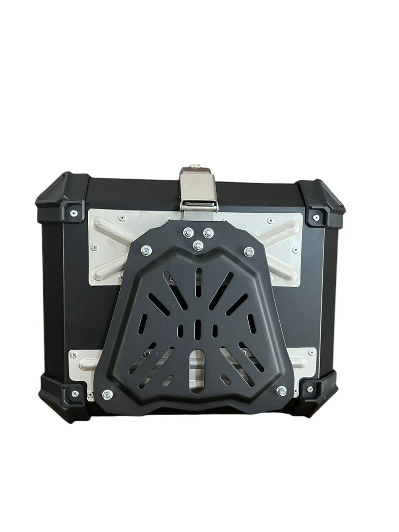 Triumph speed 400 LGP Premium Aluminium Top Box 45L - BLACK - Image 7