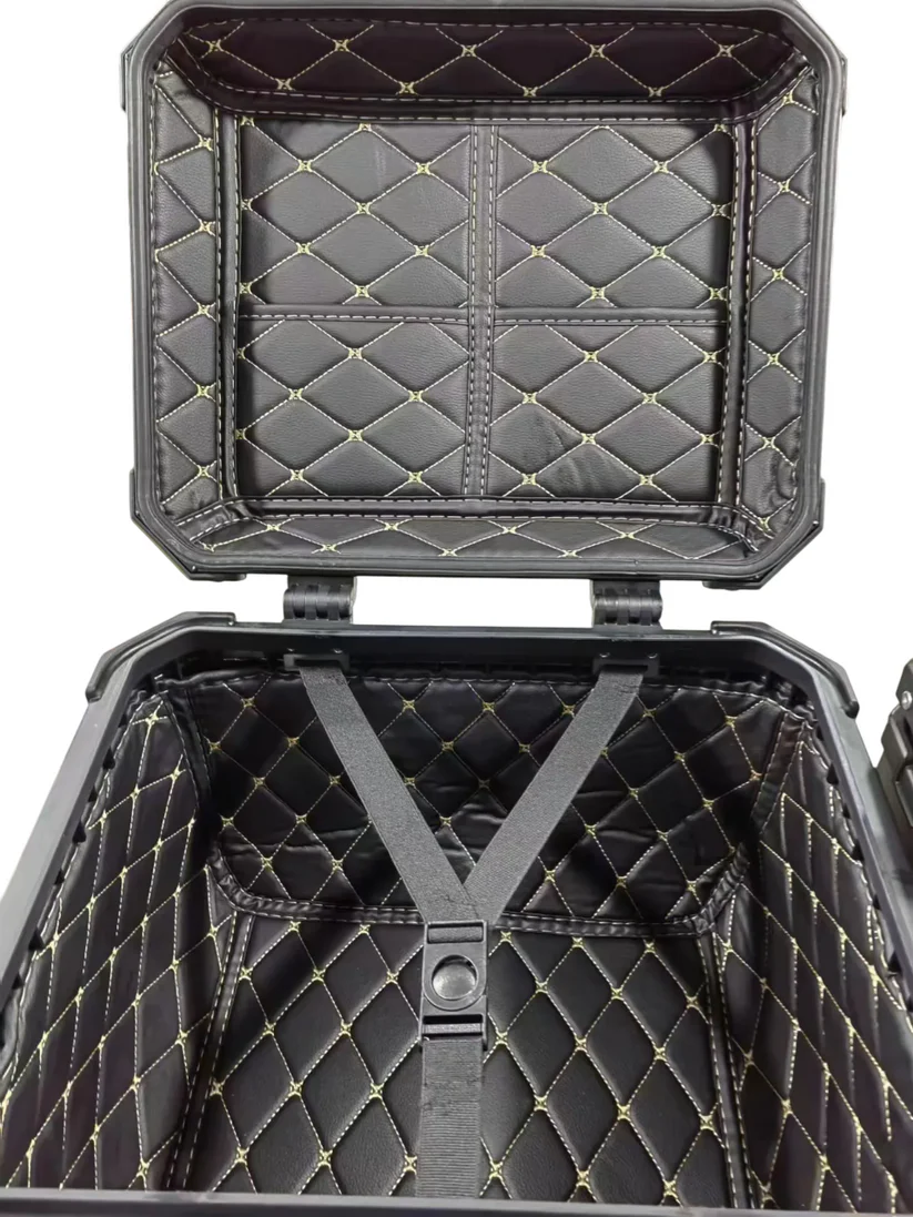 GS ADVENTURE 45 litres top box with graphics premium - Image 3