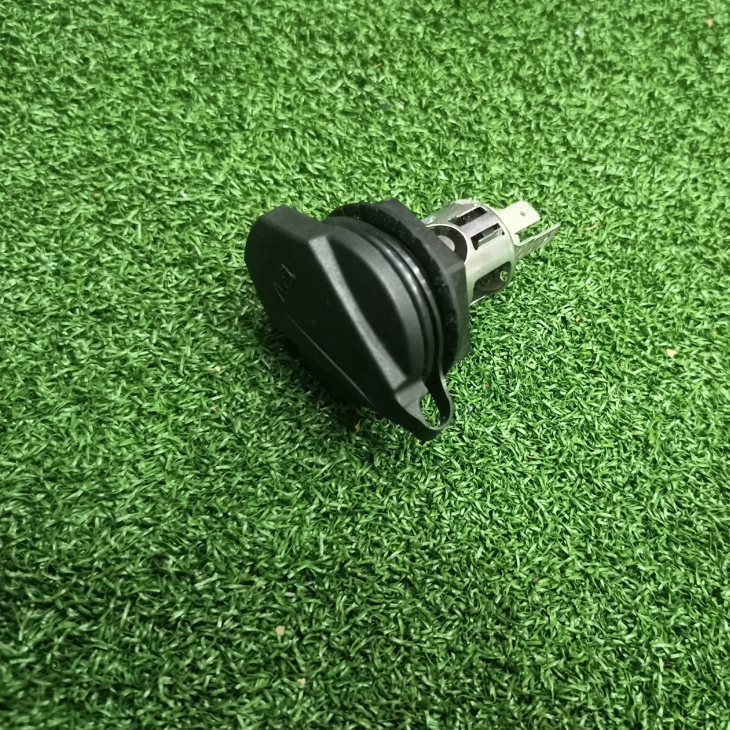 ADVENTURE 390 250 SOCKET CHARGER JG402262