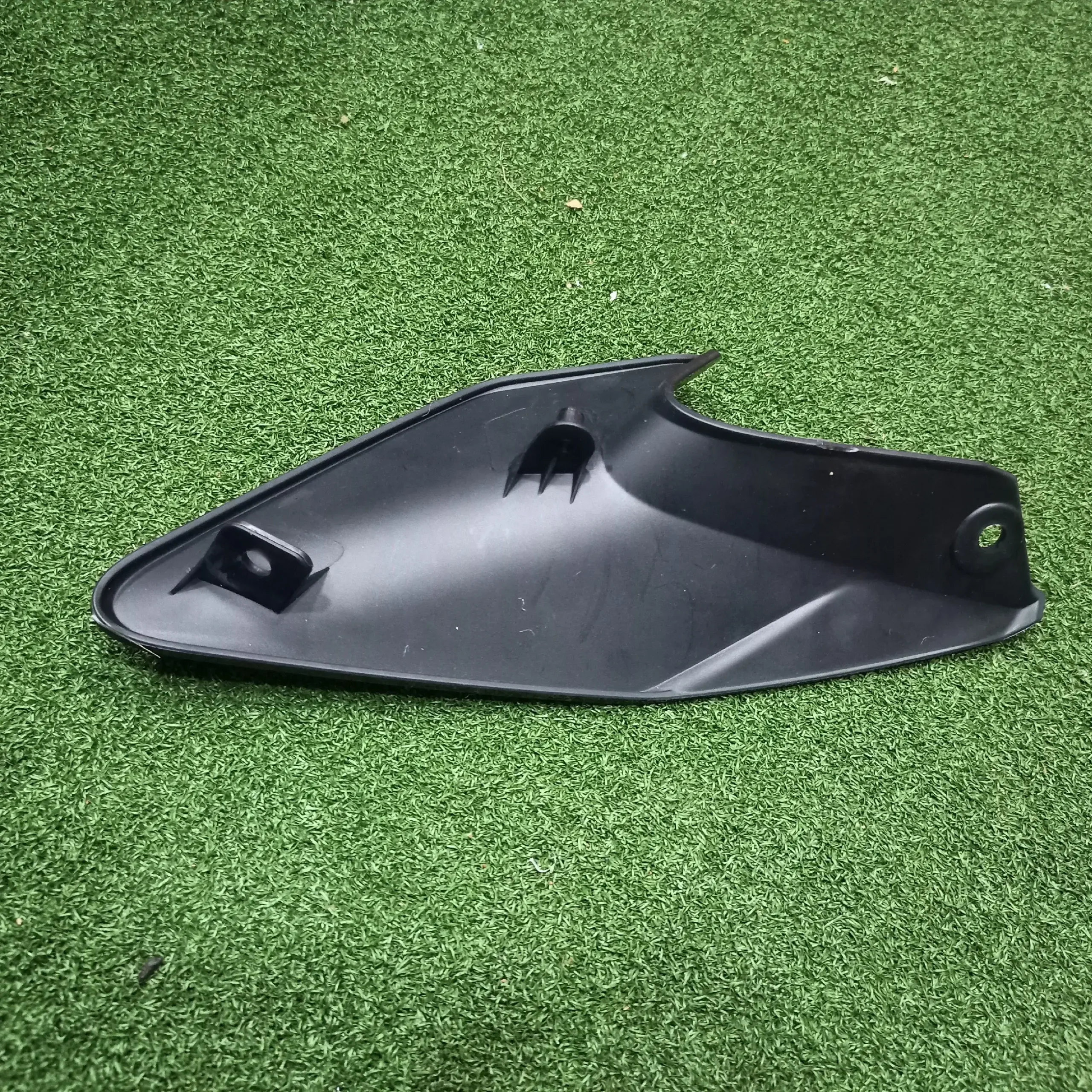 ADVENTURE 390 FLAP LAMP RH HEAD SET JG181714