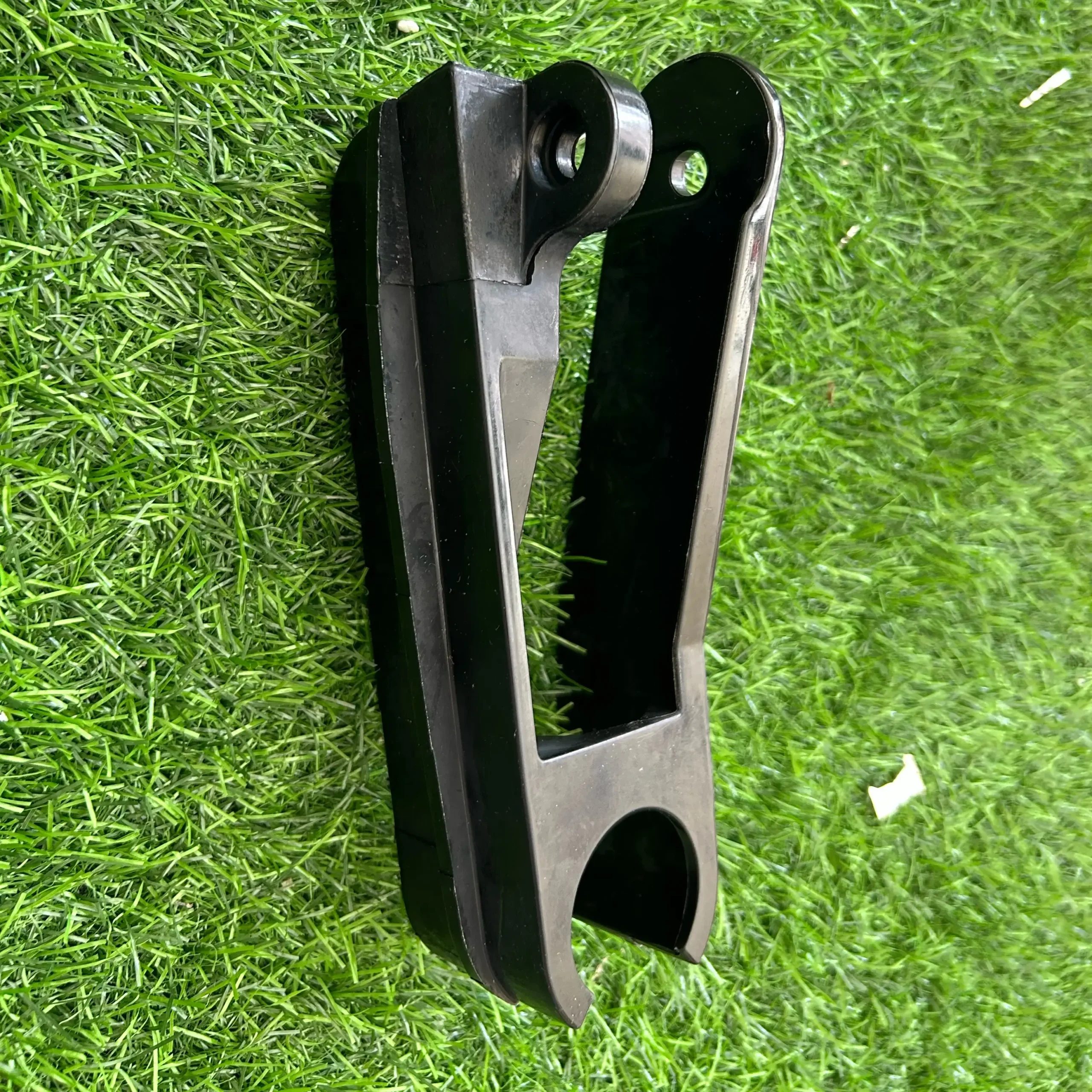 Benelli Tnt 300 Or 302r Chain Slider Rubber