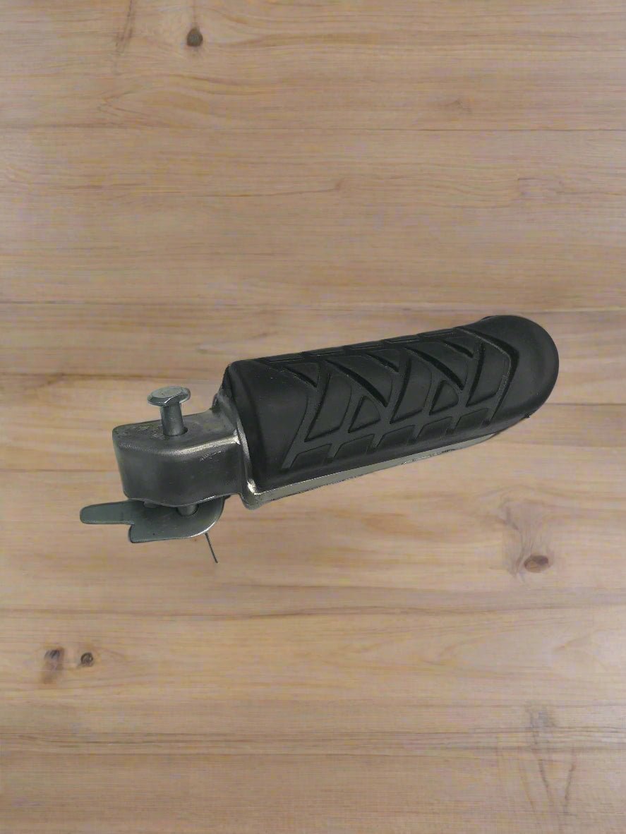 FOOTREST FOR CBZ EXTREME 2012 REAR RIGHT 1 PC