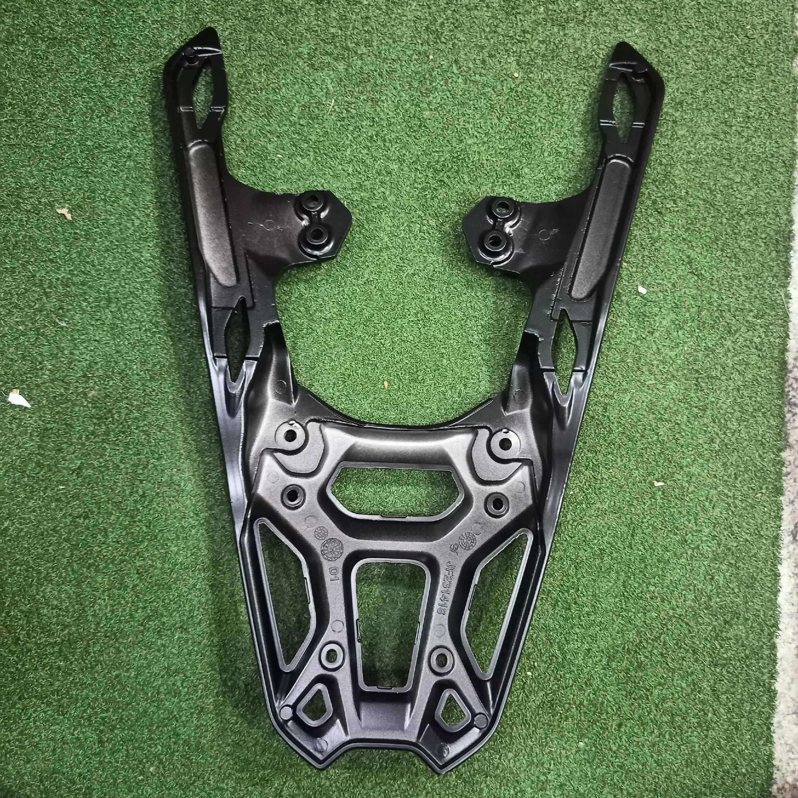 GRAB HANDLE Dominar 400 56JF1B4X