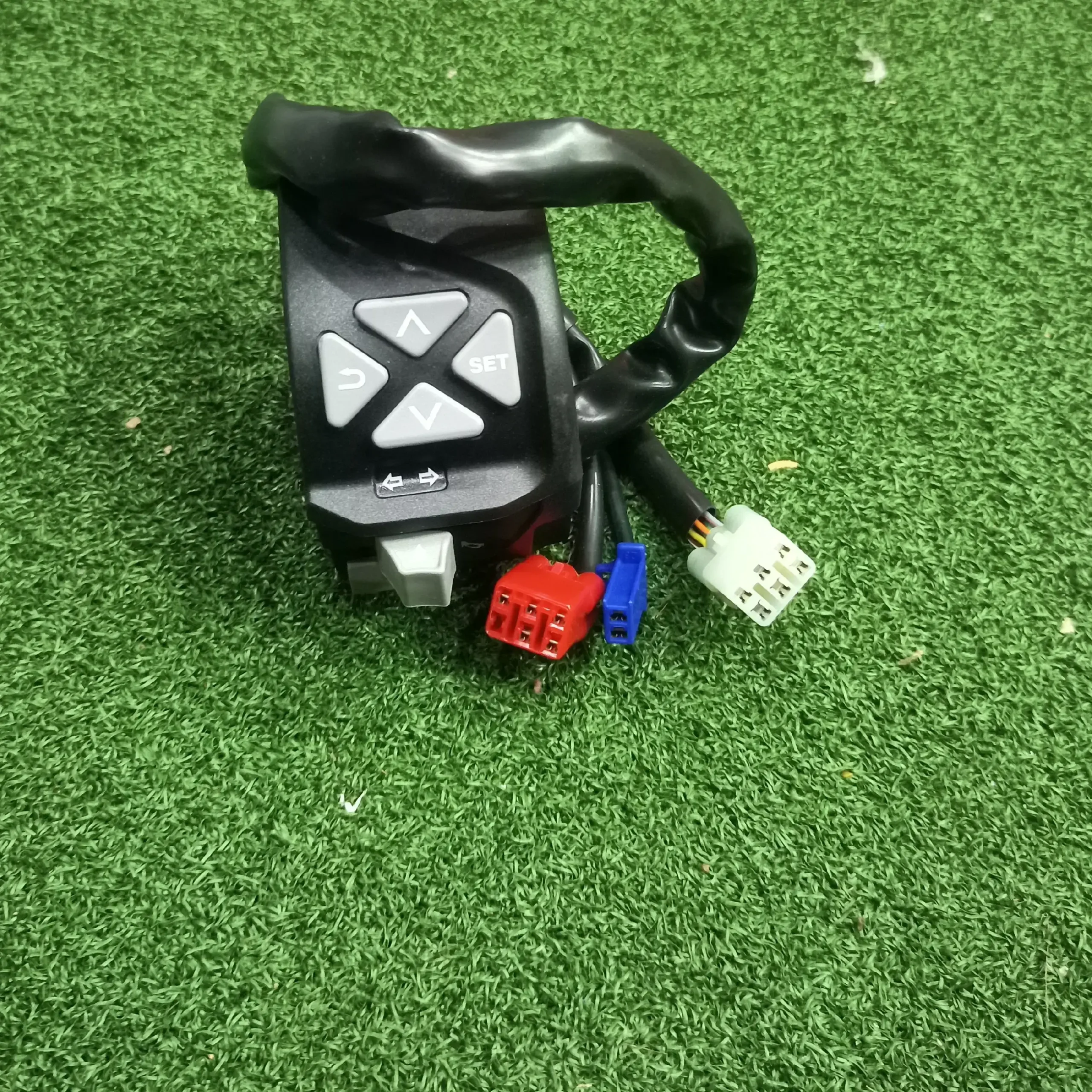 KTM DUKE 390 LEFT SWITCH CONTROL JP401406