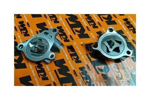 Ktm Duke/rc 390 Oil Pump And Evacuation Pump Assembly