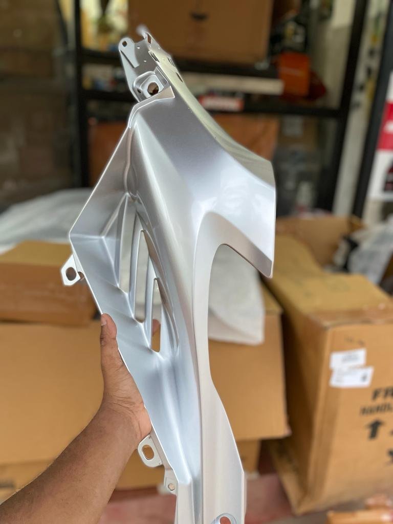 R15 V4 M Left Side Inner Cover