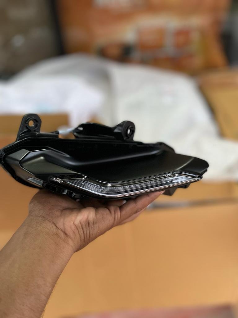 R15 V4&r15 M Drl Right Side