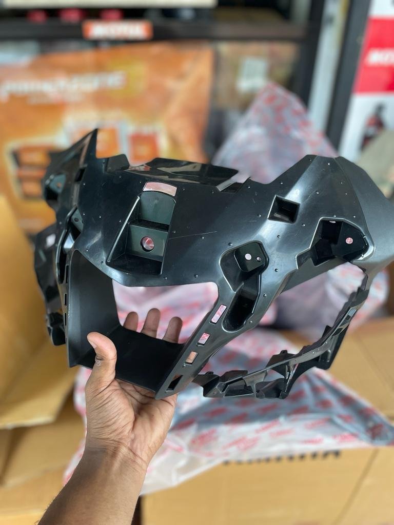 R15 V4 &r15m Head Light Frame