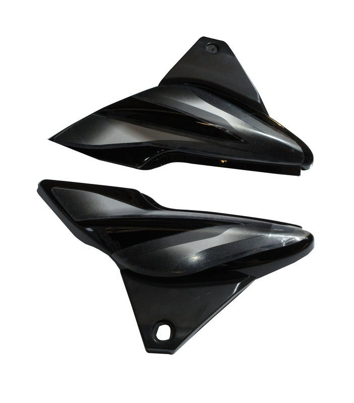 Side Panel / Side Cowl Bajaj Discover 135cc Digital Meter Black(grey Sticker)