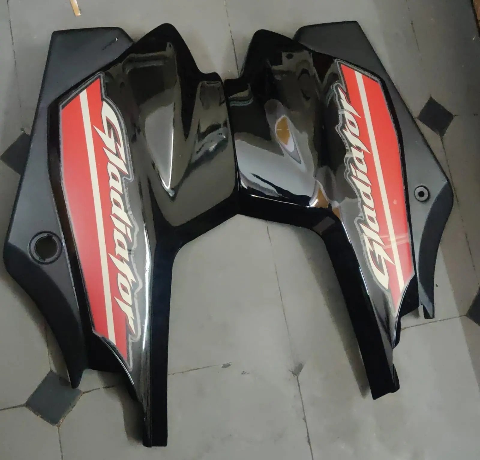 Yamaha Gladiator Side Panel Black
